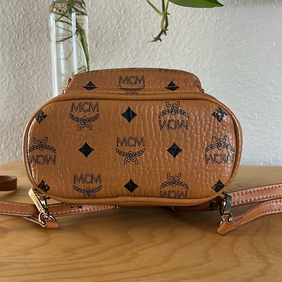 MCM mini Backpack - Picture 9 of 11